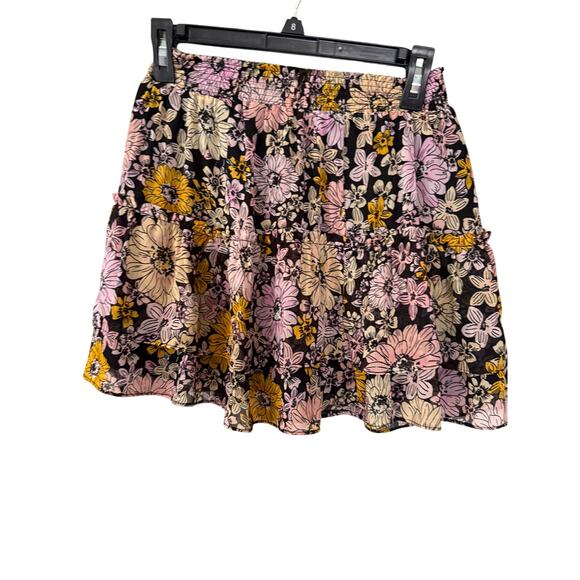 BB Dakota by Steve Madden Dresses & Skirts - BB Dakota by Steve Madden Floral Skirt Women's XS